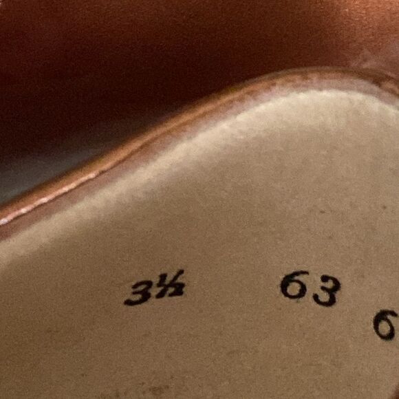 Peter Kaiser As New Patent Leather Metallic Pumps - Picture 10 of 12